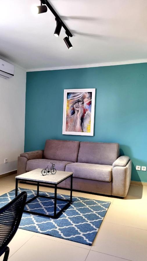 Anja & Ogo Apartments Sea View & Pool Petrovac 외부 사진
