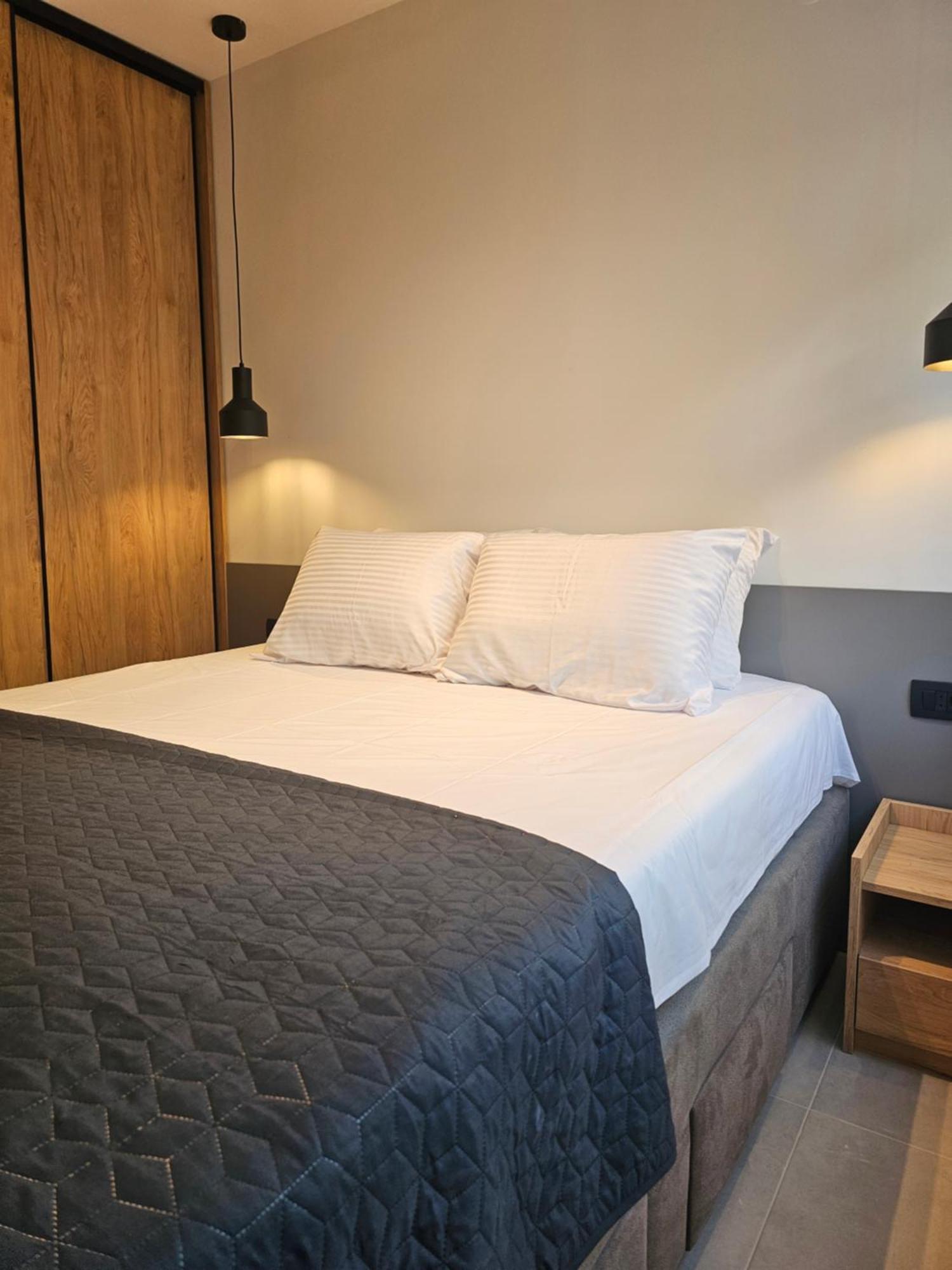 Anja & Ogo Apartments Sea View & Pool Petrovac 외부 사진