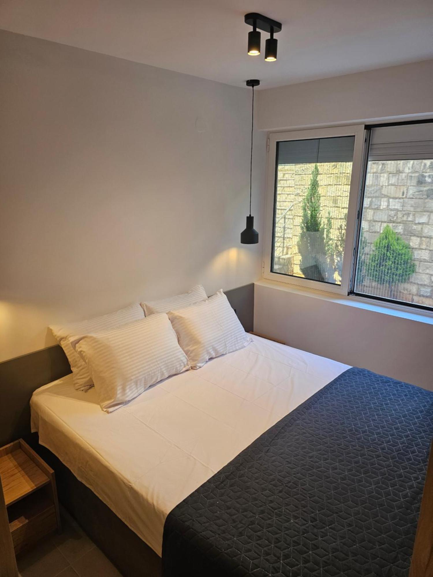 Anja & Ogo Apartments Sea View & Pool Petrovac 외부 사진