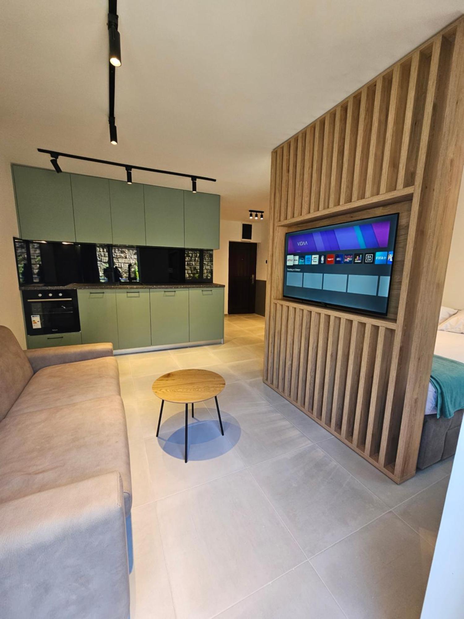 Anja & Ogo Apartments Sea View & Pool Petrovac 외부 사진