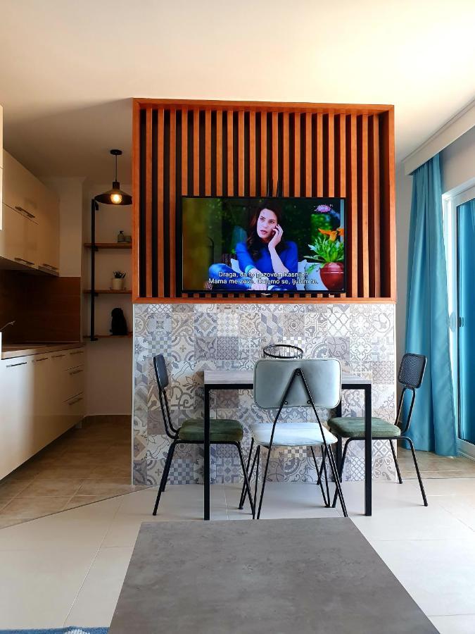 Anja & Ogo Apartments Sea View & Pool Petrovac 외부 사진